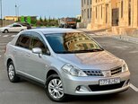 Nissan Tiida-1