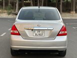 Nissan Tiida-16