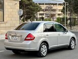 Nissan Tiida-14