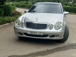 Mercedes E 240-1