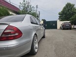 Mercedes E 240-3