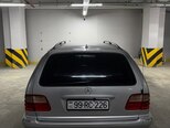 Mercedes E 240-7