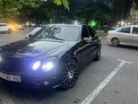 Mercedes E 320-1