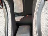 Mercedes E 280-8