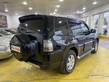 Mitsubishi Pajero-11