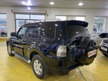 Mitsubishi Pajero-9