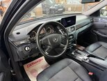 Mercedes E 250-11