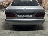Mercedes E 230-5