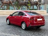 Hyundai Accent-7