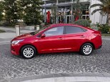 Hyundai Accent-15