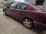 Mercedes E 200-4