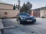Mercedes E 320-1