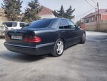 Mercedes E 320-5