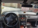 Mercedes E 320-11