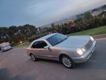 Mercedes E 240-4