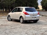 Nissan Tiida-8