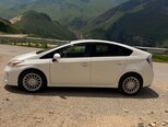 Toyota Prius-5