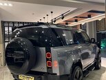 Land Rover Defender-6