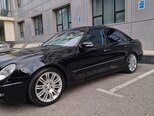 Mercedes E 270-8