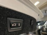 BMW 530e-16