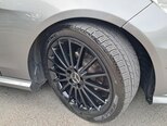 Mercedes E 220-11