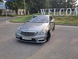 Mercedes E 220-1