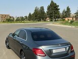 Mercedes E 300 4MATIC-4