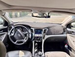 Hyundai Sonata-4