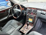 Mercedes E 240-11