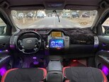 Toyota Prius-12