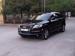 Audi Q7-2