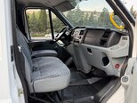 Ford Transit-15