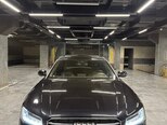 Audi A8-1