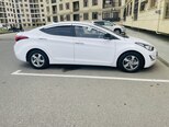 Hyundai Elantra-3
