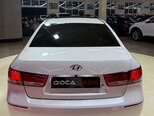 Hyundai Sonata-11