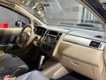 Nissan Tiida-14