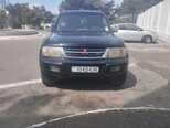 Mitsubishi Pajero-13
