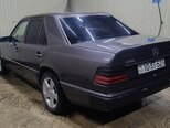 Mercedes 220 E-12