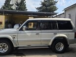 Mitsubishi Pajero-4
