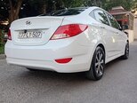 Hyundai Accent-2