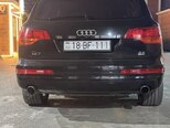 Audi Q7-8