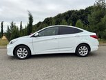 Hyundai Accent-2