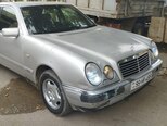 Mercedes E 290-1