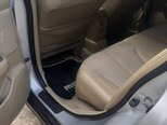 Nissan Tiida-12