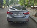 Hyundai Elantra-2