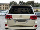 Toyota Land Cruiser-5