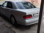 Mercedes E 200-3