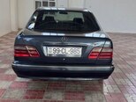 Mercedes E 270-2