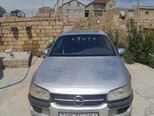 Opel Omega-1