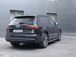 Audi Q7-5